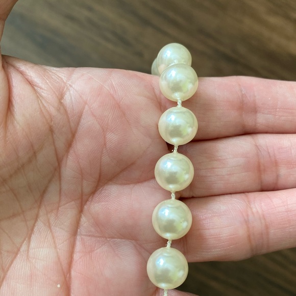 Beautiful pearls necklace - Picture 5 of 5